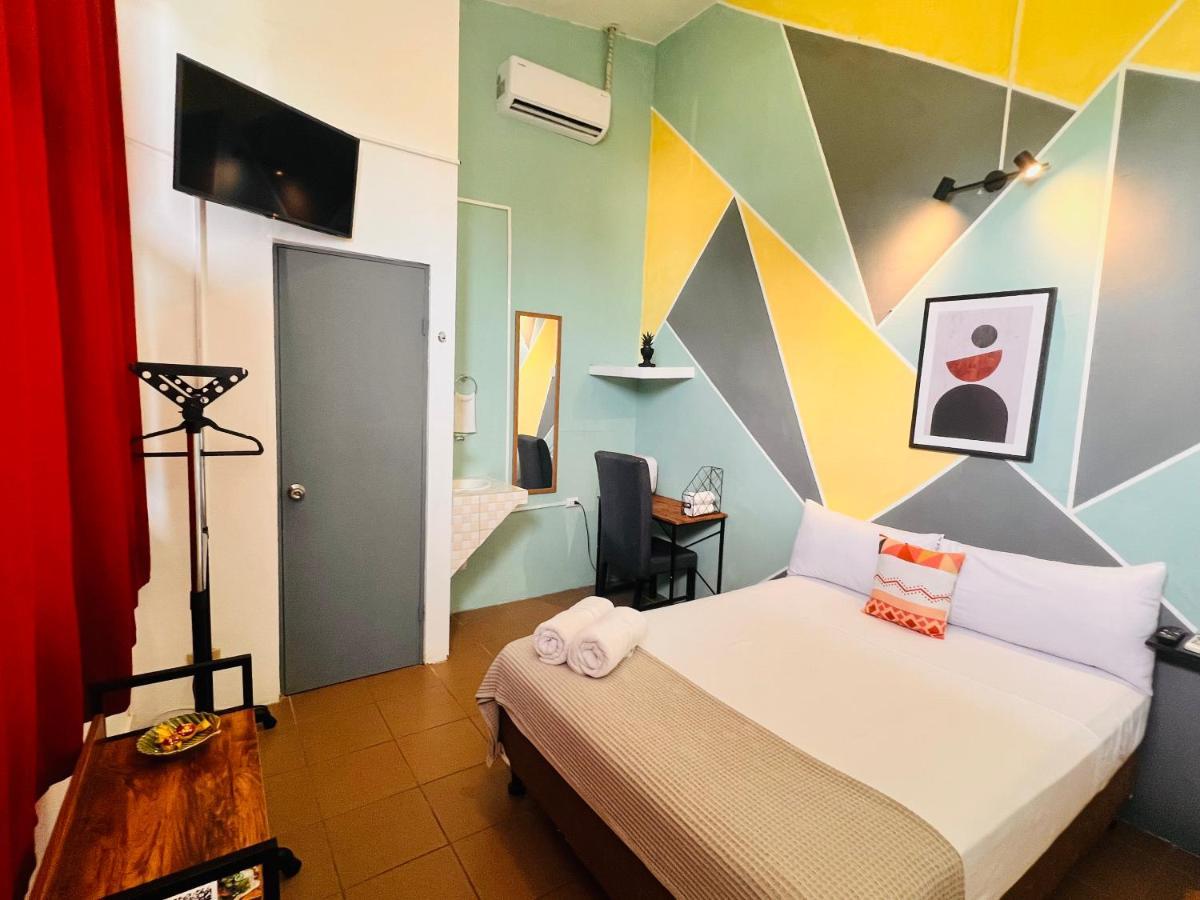 Hotel Adventure Lodge Jacó Екстериор снимка