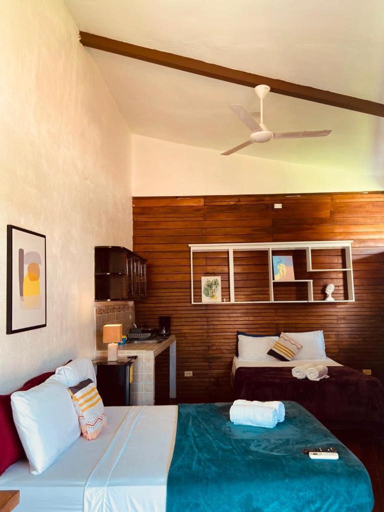 Hotel Adventure Lodge Jacó Екстериор снимка